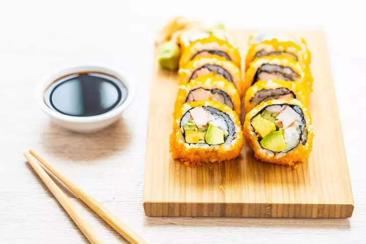 Exclusive Sushi-Making Class in Chicago (Includes 3-Course Meal)