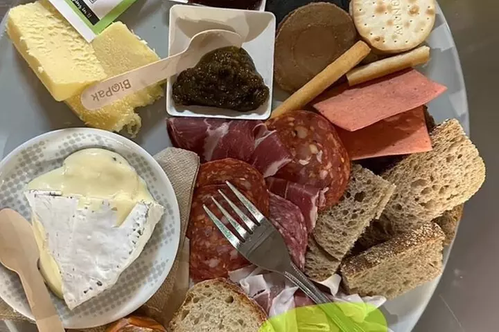 HUNTER VALLEY CHEESEBOARD TASTING - select your favourite cheeses