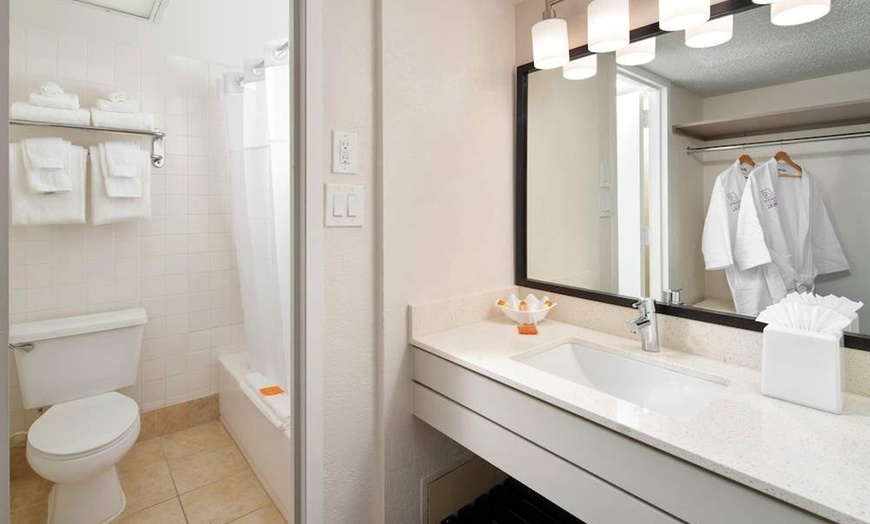 Image 6: ✈ FLORIDA | Orlando - Wyndham I-Drive Avanti Resort & Conference Ce...