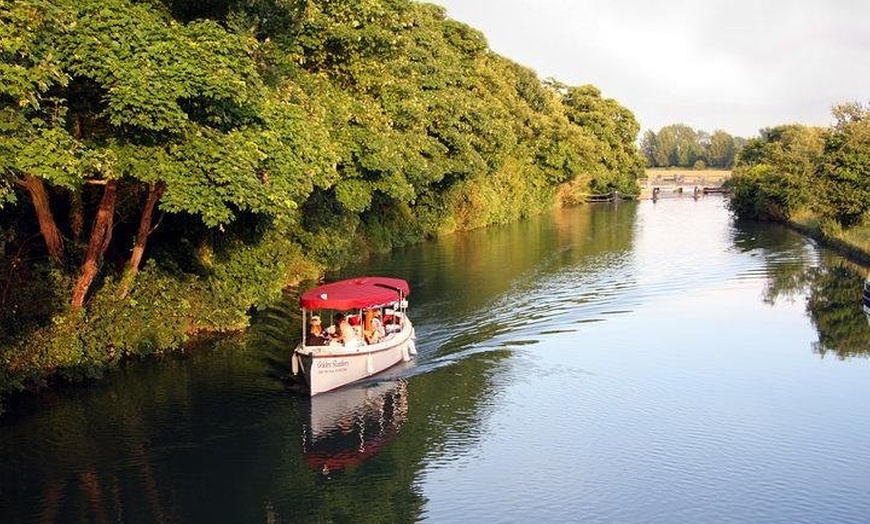 Image 3: Oxford Sightseeing Picnic River Cruise