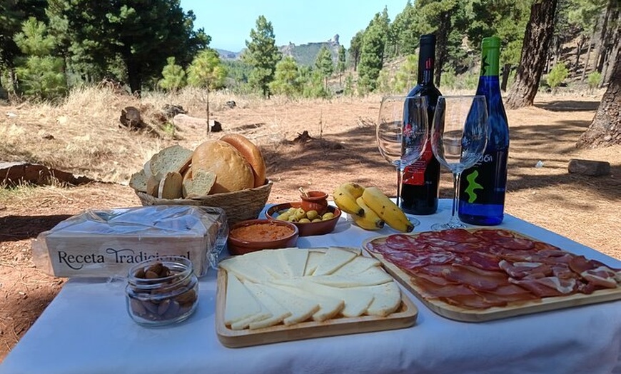 Image 21: Descubre Gran Canaria: Tour Privado Pueblos Icónicos y Picnic