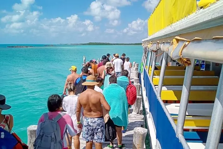 Isla Mujeres Private Catamaran Tour with Transportation