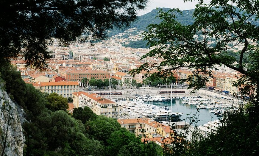 Image 3: Séance photo Promenade des Anglais Capturer l'élégance côtière
