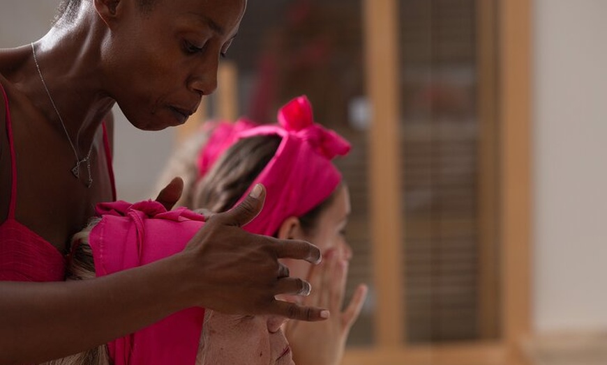 Image 5: Tenerife Beauty Party con productos galardonados