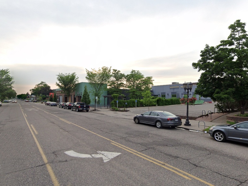 Parking at 917 Grand Ave. Lot