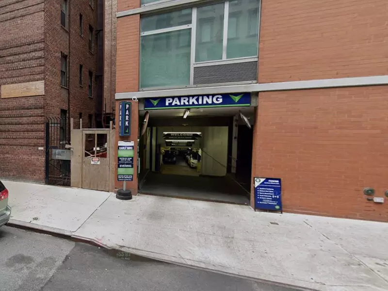 Parking at Centerpark - West 17th Garage