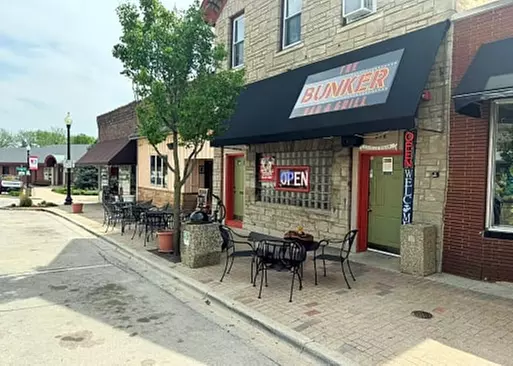 5% Cash Back at The Bunker Bar & Grill