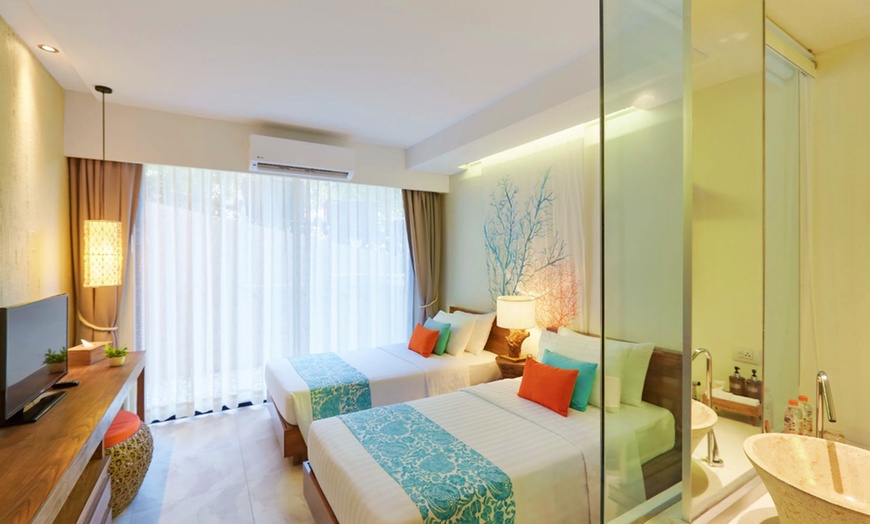 Image 10: ✈ THAÏLANDE DU SUD | Phuket - Bandara Beach Resort Phuket 4* - Bord...