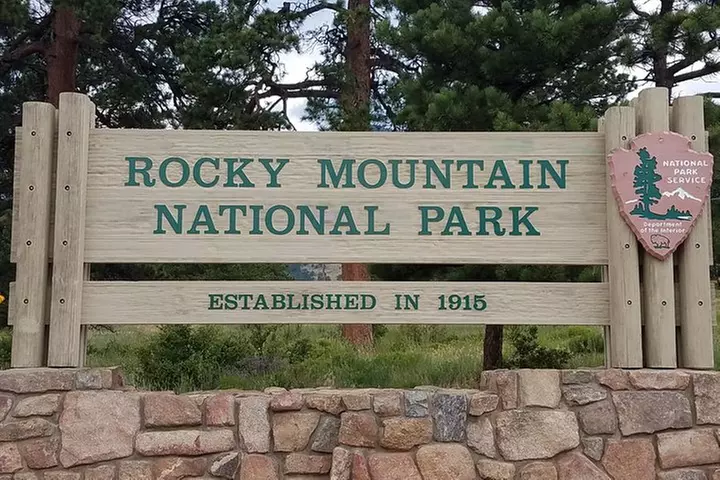 Rocky Mountain National Park in Summer Tour from Denver