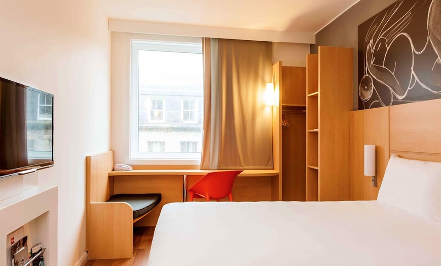 Image 51: ✈ SCHOTLAND | Edinburgh - ibis Edinburgh Centre South Bridge - Roya...