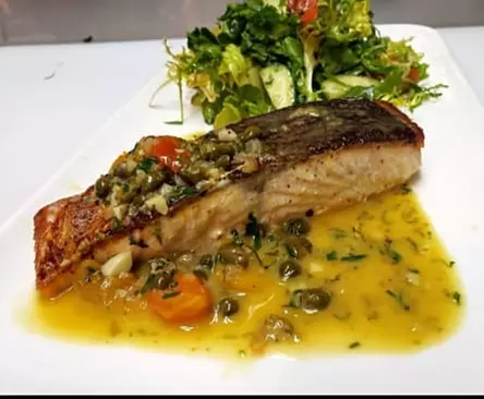 5% Cash Back at Aura Bar & Kitchen