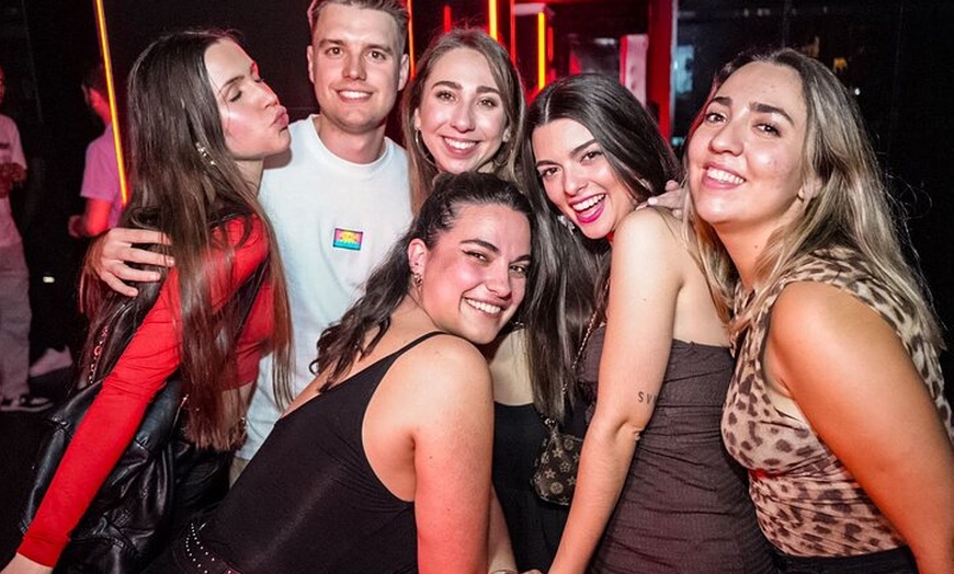 Image 11: Pub Crawl Madrid by Madpartycrew