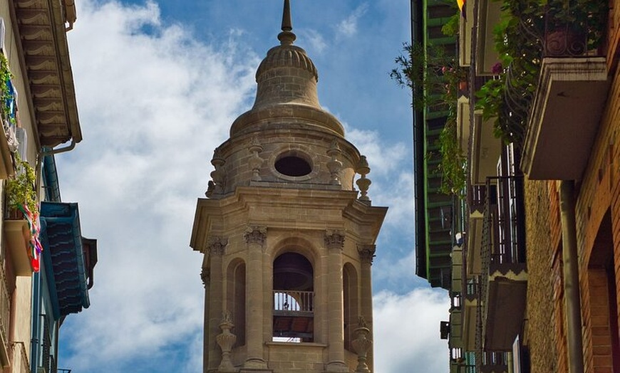 Image 3: Visita Guiada Catedral Pamplona Historia Curiosidades y Arte