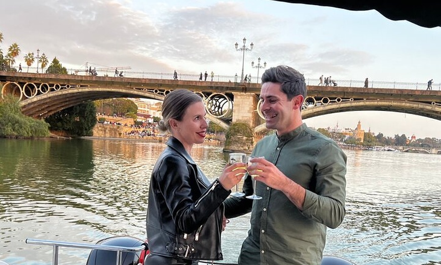 Image 5: Paseo Romántico en Barco 1h Privado