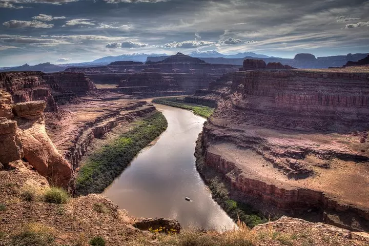 Moab Combo: Colorado River Rafting and Canyonlands 4X4 Tour