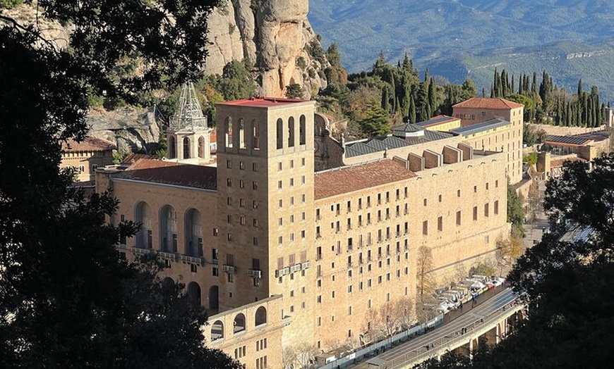 Image 24: Excursión privada al Monasterio de Montserrat con recogida en el hotel