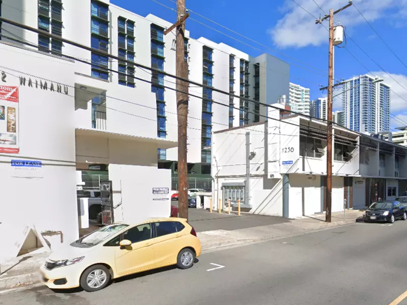 Parking at Piikoi Parkway Lot