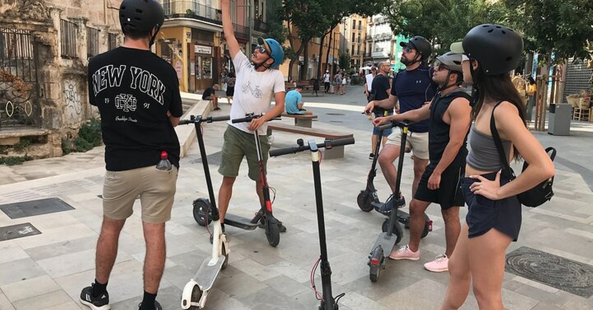 Tour en scooter eléctrico por Valencia