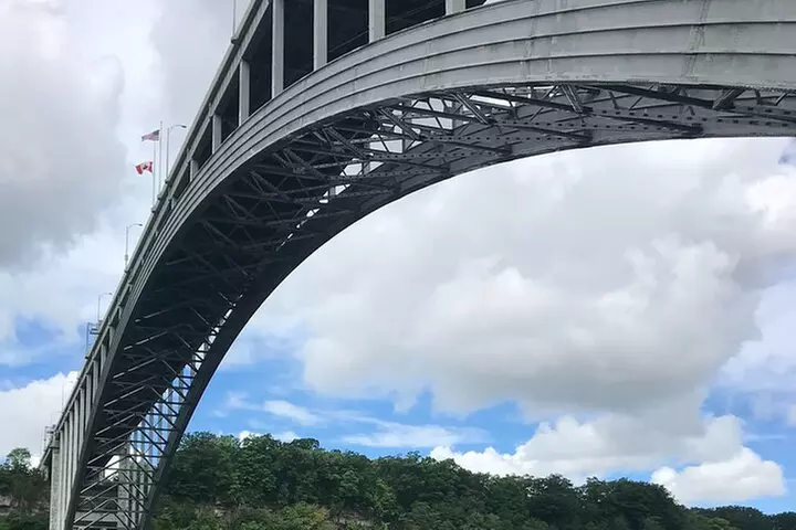 Below The Falls: Niagara River USA Private Car Tour