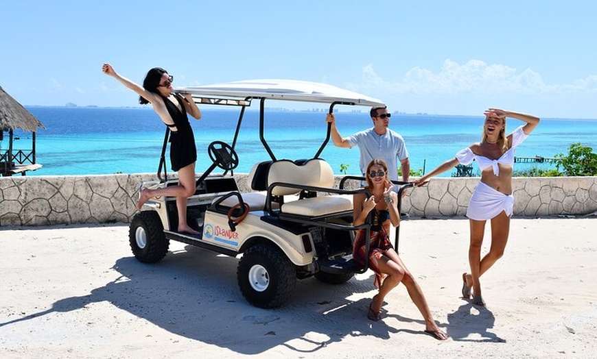 Image 3: All Inclusive Isla Mujeres Catamaran Tour with Beach Club