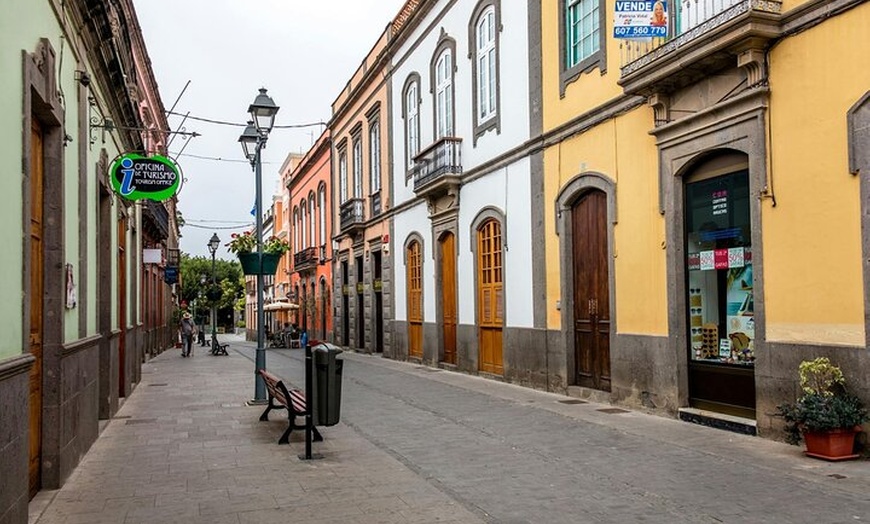 Image 8: Tour gastronómico de Gran Canaria con visita a la destilería y almu...