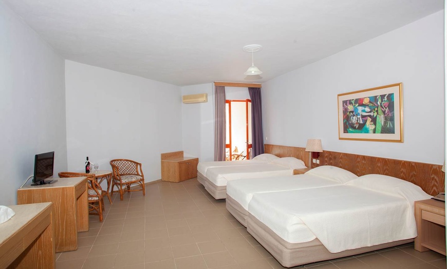 Image 5: ✈ CRÈTE | Rethymnon - Rethymno Village 3*, 3 nuit - Tout inclus