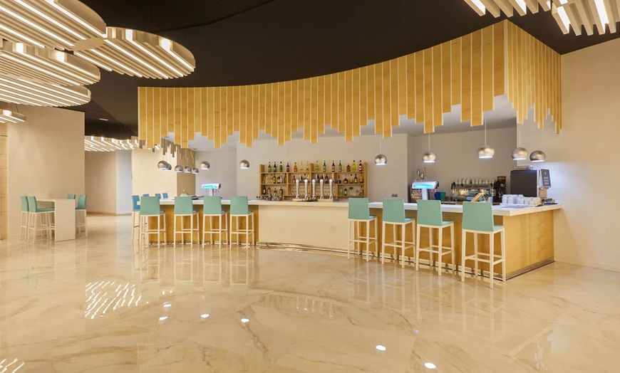 Image 8: ✈ COSTA DEL SOL | Torremolinos - Ibersol Torremolinos Beach 4* - Śn...