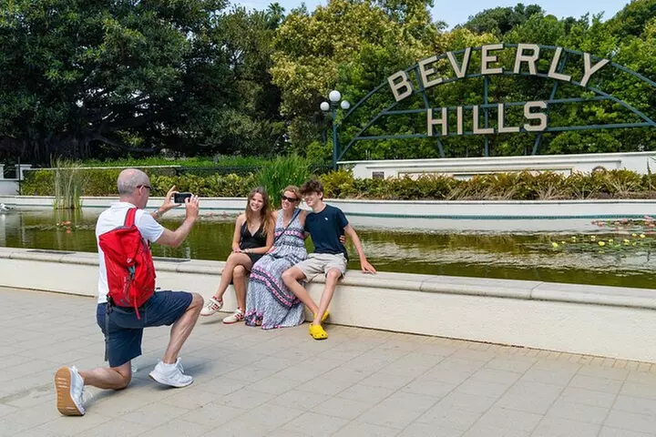 Hollywood, Beverly Hills & Celebrity Homes Tour by Open Air Bus