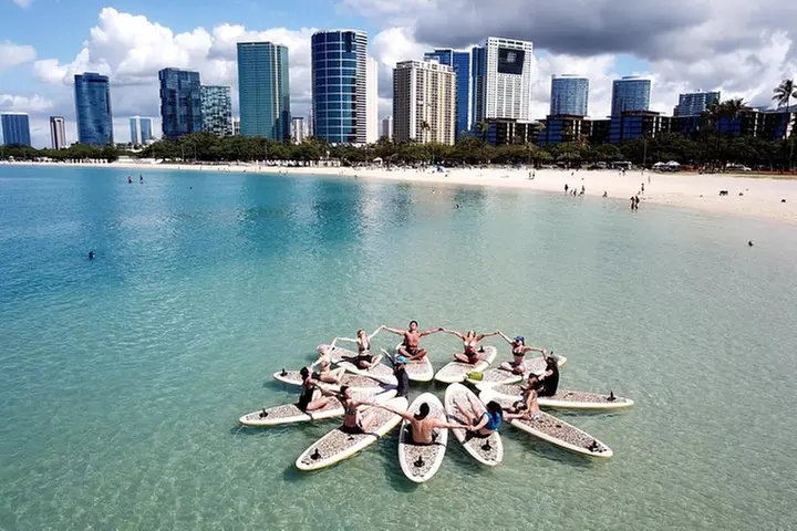Paddleboard Yoga Class in Honolulu - Primary Image