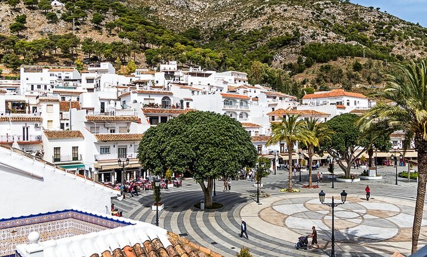 Image 14: Málaga con Catamarán y Mijas pueblo desde Estepona y Marbella