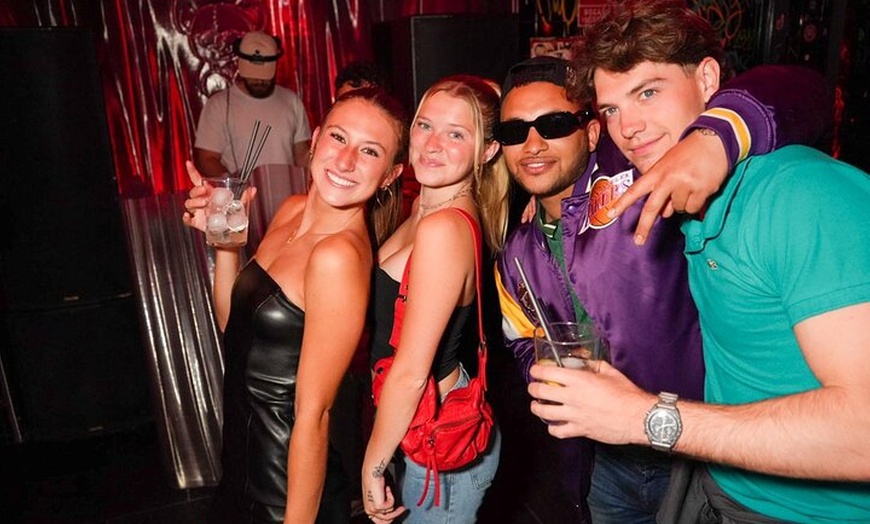 Image 3: Pub Crawl Madrid by Madpartycrew