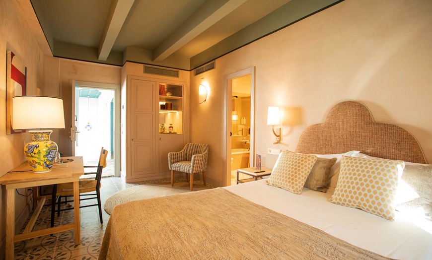 Image 4: ✈ SPAIN | Seville - Hospes Las Casas del Rey de Baeza 4*, 2 nights ...