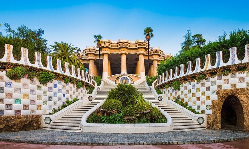 Image 4: Entrada oficial de Park Guell