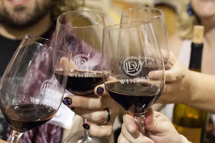 Arizona Winery All-Inclusive Tour with Lunch & Tastings