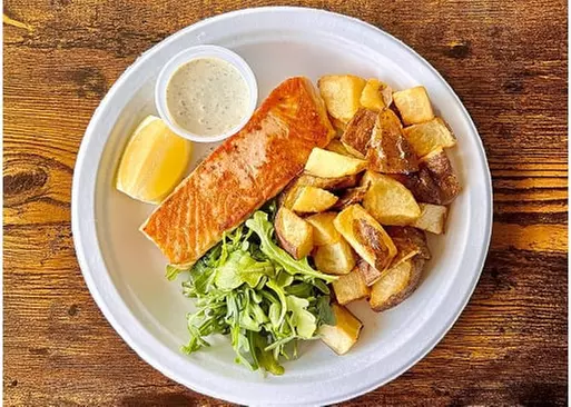 5% Cash Back at 305 Degrees Burgers Hollywood