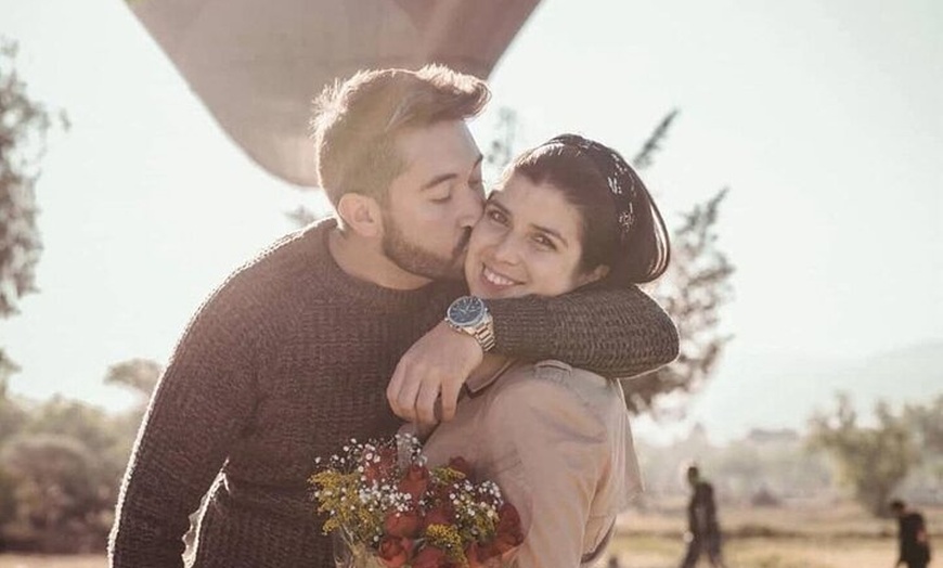 Image 12: Private Romantic Balloon Flight over Teotihuacan for Couples