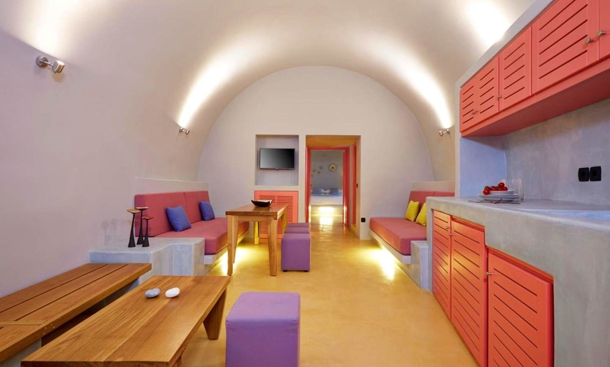 Image 7: ✈ SANTORIN | Fira - Caldera's Bliss Suites - Petit-déjeuner inclus