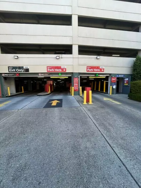 Parking at 601 Tchoupitoulas St. Garage - P630