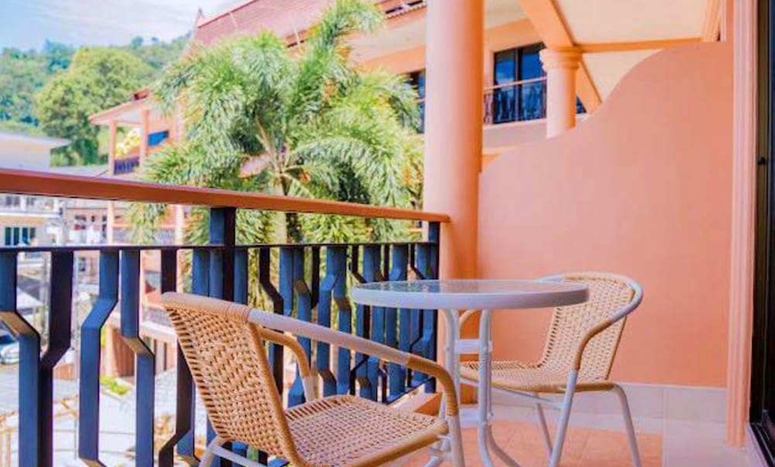 Image 54: ✈ POŁUDNIOWA TAJLANDIA | Phuket - Casa Del M 4* - Odkryty basen