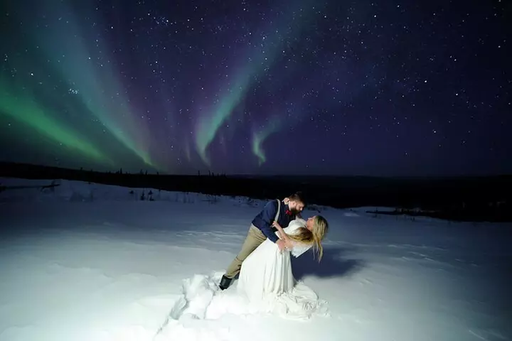 Best Northern Lights Aurora Adventure FREE Portraits & Hot Pizza