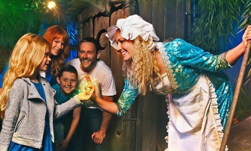 Image 5: Tickets to see Shrek London - Entrance