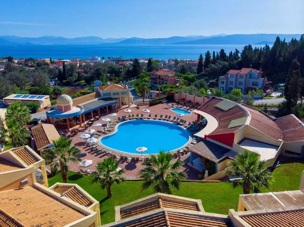 ✈ CORFOU | Kavos - Olympion Village Hotel 3*, 3 nuit - Demi-pension...