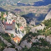 Image 1: Excursión privada de un día al monasterio de Montserrat y a la mont...