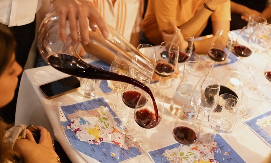 Image 14: Experiencia de cata de vinos con un sumiller profesional en el cent...