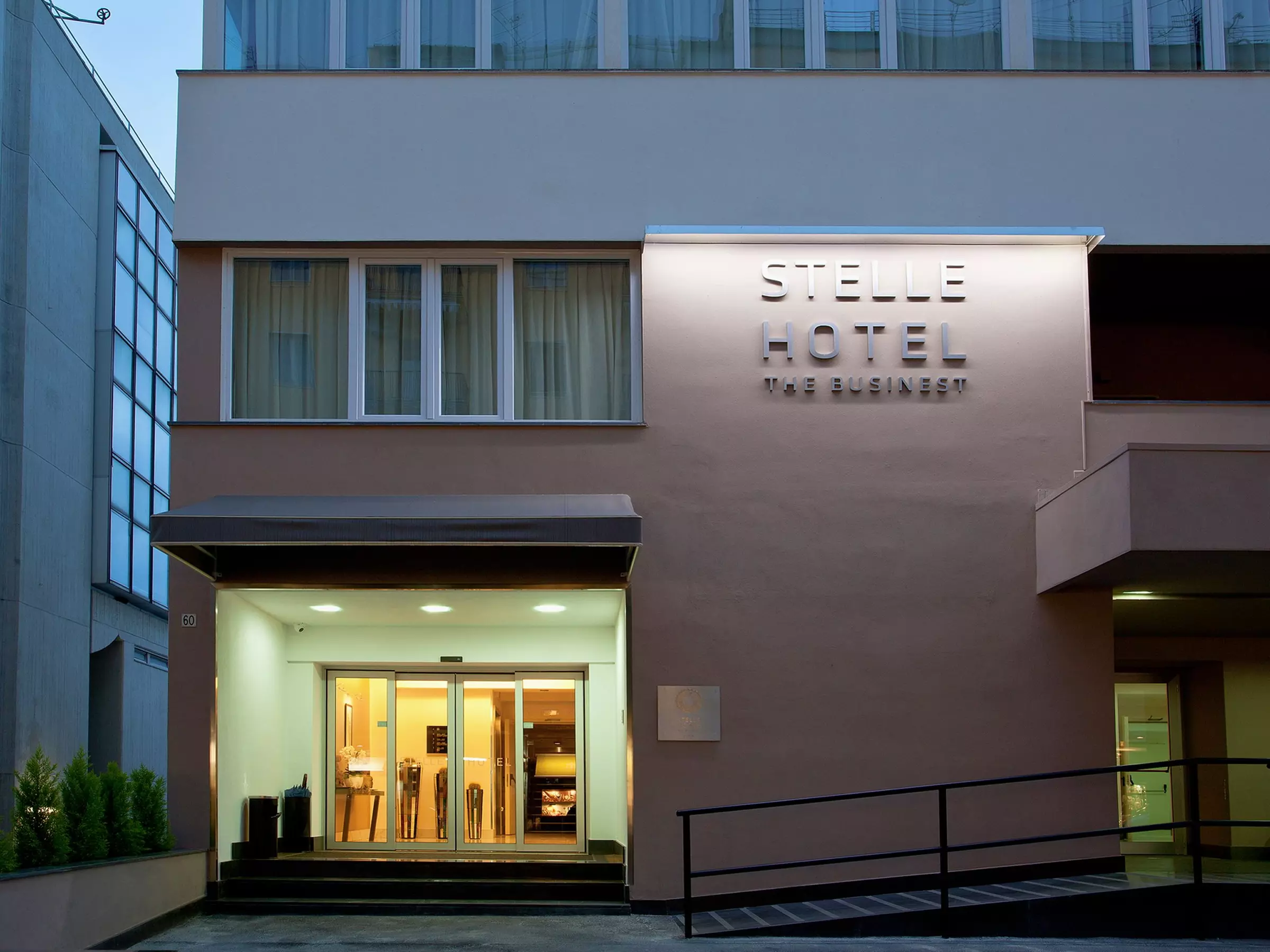 ✈ ITALIEN | Neapel - Stelle Hotel 4*, 2 Nächte - City Trip