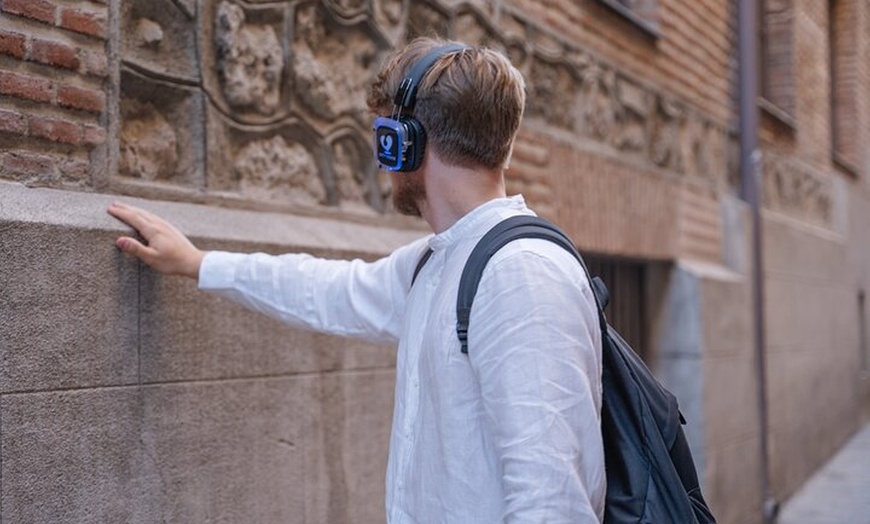 Image 8: Tour a pie por Madrid : Inmersivo con actores | City Voice