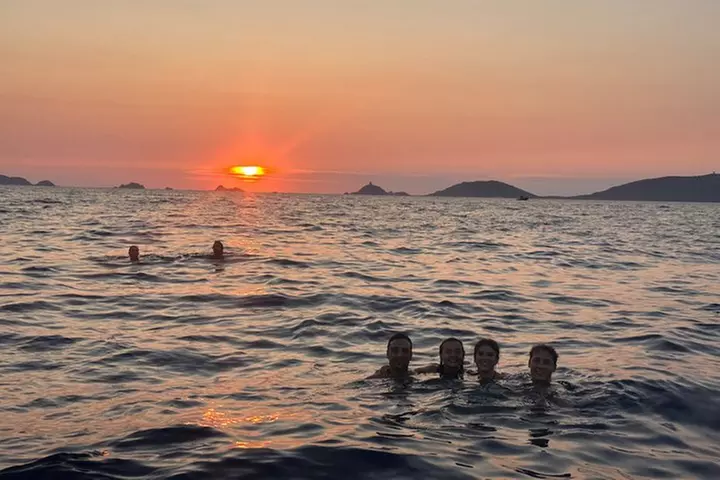 Croisière bateau au Coucher du Soleil avec Apéritif aux îles sangui...