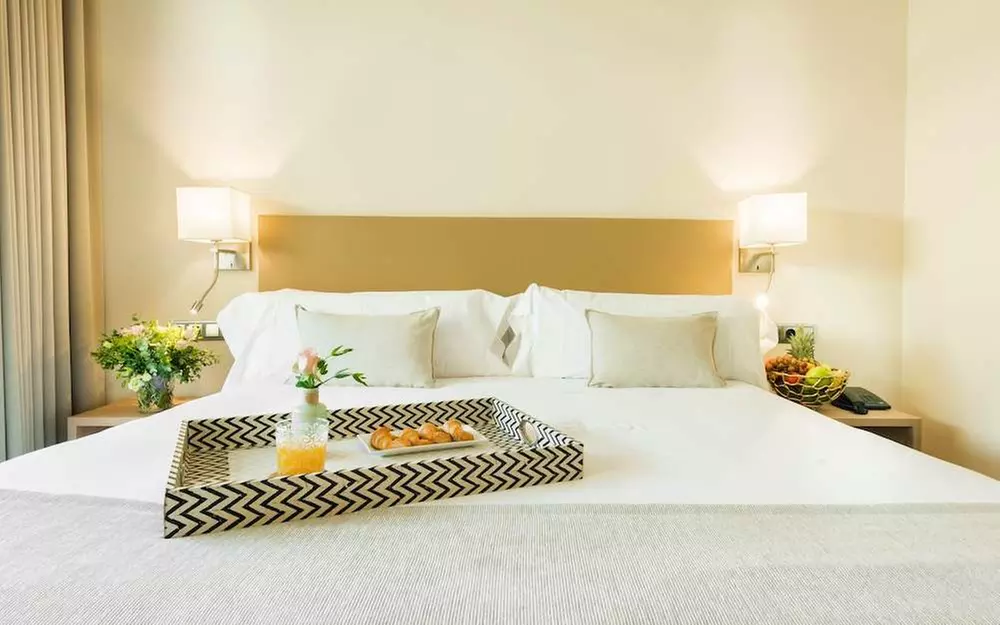 ✈ SPANIEN | Barcelona - Mariano Cubi Aparthotel Barcelona 4*, 2 Näc...