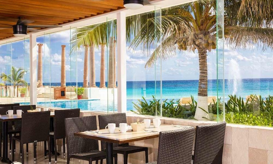 Image 11: ✈ MESSICO | Cancún - Krystal Cancún 4*, 5 notti - Piscina esterna