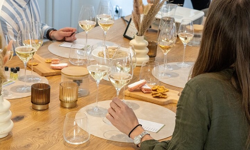 Image 5: Matinée dégustation et atelier autour du Champagne à Reims